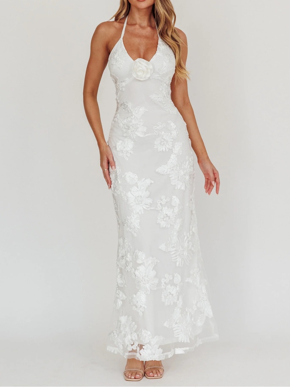 NWT SELFIE LESLIE WHITE FLORAL MAXI DRESS